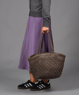 Bolso de hombro grande de piel lavada THB Arrow