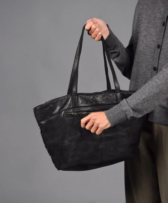 Bolso de hombro grande de piel lavada THB Arrow